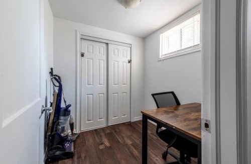 Sudbury Apartment | Cozy 2BR Apt near Downtown Free Parking and Wi Fi
