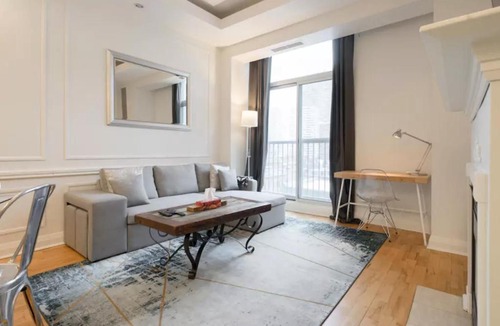 Church and Wellesley Apartment | Cozy 2br downtown condo by Wellesley Subway