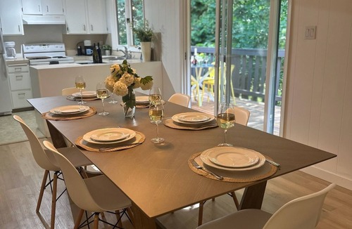 Okanagan-Similkameen House | Cozy 2BR Guesthouse in Quiet Penticton – Private Deck, Patio & BBQ