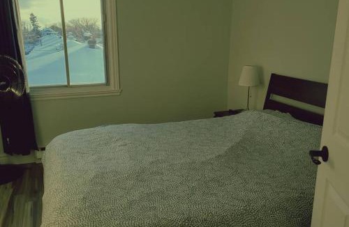 Longueuil Apartment | Cozy 2BR in VieuxLongueuil +parking 14min Downtown