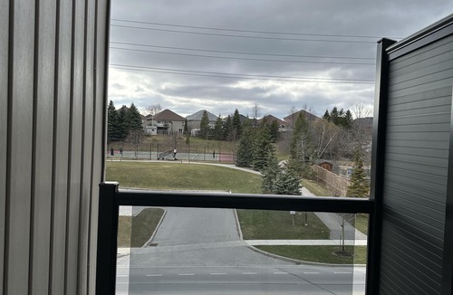 Bowmanville Apartment | Cozy 3-bedroom apartment in enjoyable Bowmanville with AC, WiFi