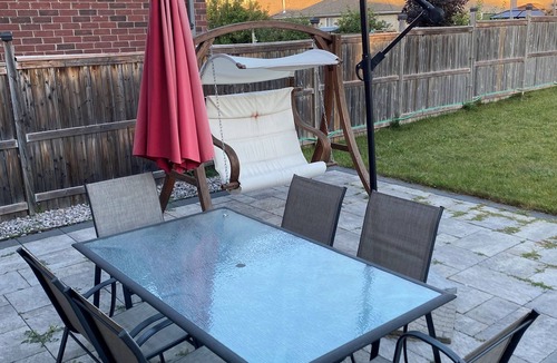 Barrie House | Cozy 3 bedroom home perfect for small gatherings