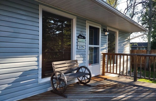 Westerose House | Cozy 3 bedroom house with lake access. SW side of Pigeon Lake in Poplar Bay