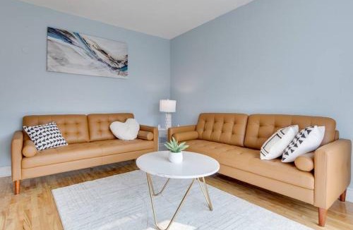 Longueuil House | Cozy 4-Bedroom Home - 15-minute From Downtown Montreal