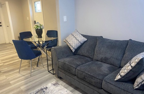 Symons Valley Bed & Breakfast | Cozy and Clean Legal Suit in North West Calgary
