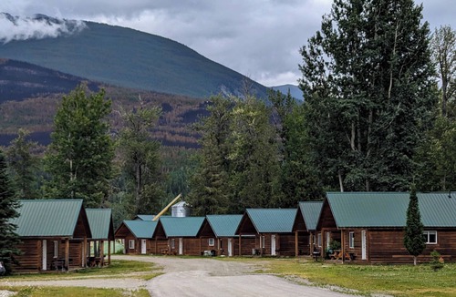 Regional District of Fraser-Fort George Ski Chalet | Cozy and Relaxing Getaway Cabin #1
