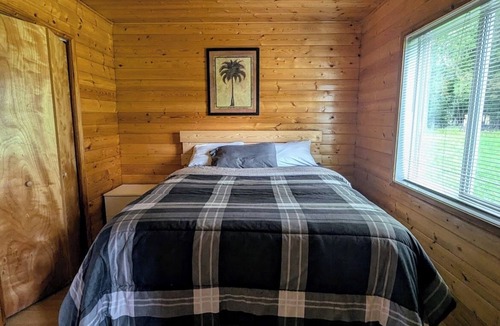Regional District of Fraser-Fort George Cabin | Cozy and Relaxing Getaway Cabin #9n