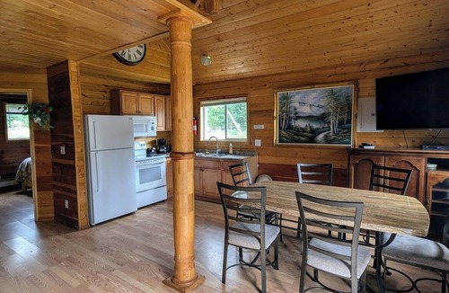 McBride Cabin | Cozy and Relaxing Getaway Cabin #14