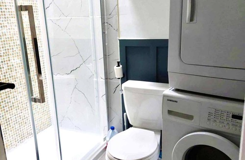 Francois-Perrault Apartment | Cozy apartment - 2 minutes walk to Metro D’ilberville