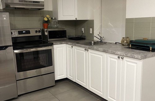 Griffintown Apartment | Cozy apartment in the heart of downtown Montreal - À la rue Peel