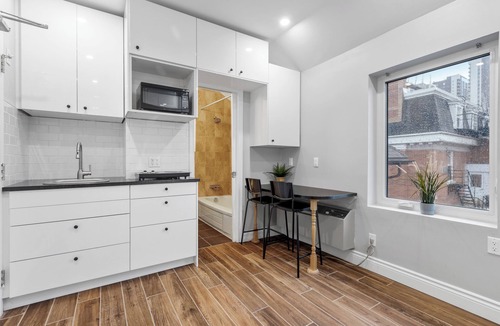 Byward Market - Parliament Hill Apartment | Cozy apartment in the heart of Ottawa!