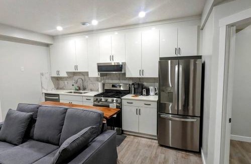 Northeast Edmonton House | Cozy basement for a lovely stay & perfect for WFH