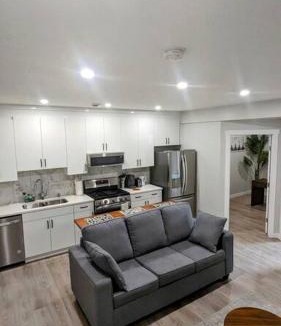 Northeast Edmonton House | Cozy basement for a lovely stay & perfect for WFH