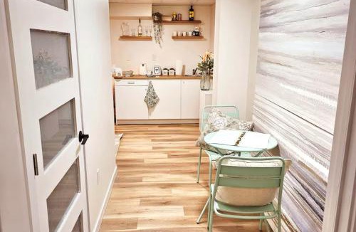 Fort Gary House | Cozy Basement Suite Winnipeg Walk to Transit