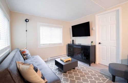 Balm Beach Cottage | Cozy Beachside Getaway – Steps from Balm Beach!