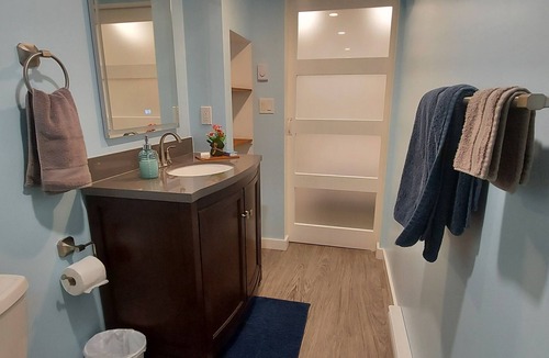 Saanich East House | Cozy bedroom