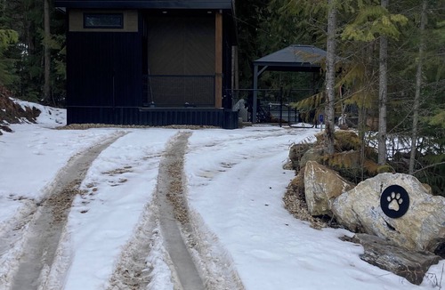 Eagle Bay Cabin | Cozy cabin in amazing Eagle Bay with WiFi and AC