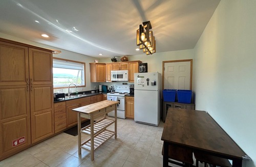 Medicine Hat Cabin | Cozy cabin in charming Cypress Hills with WiFi