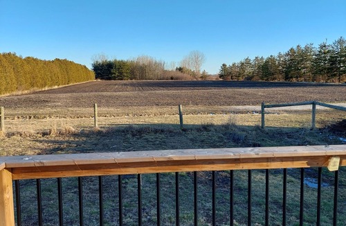 Pointe aux Roches Cabin | Cozy cabin including a pool and a country view, 5 min from the lake.