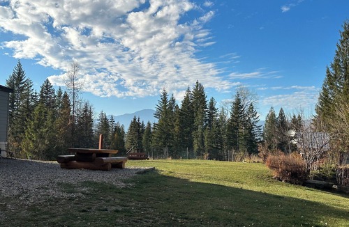 Clearwater Cabin | Cozy cabin on 10 acres in Clearwater BC