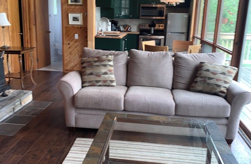 Amherst Cabin | Cozy Chalet Lac Brochet