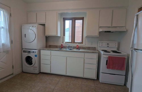 Ahuntsic Apartment | Cozy & Charming Montreal Apartment Next to Metro/Subway 2 Bedrooms + Garden