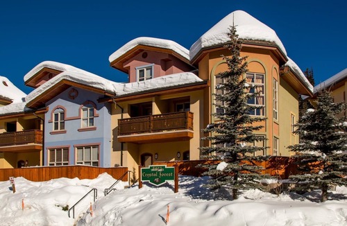 Sun Peaks Condo | Cozy Condo Close to Village | Access to Ski-Out Trail | Private Hot Tub | Fireplace