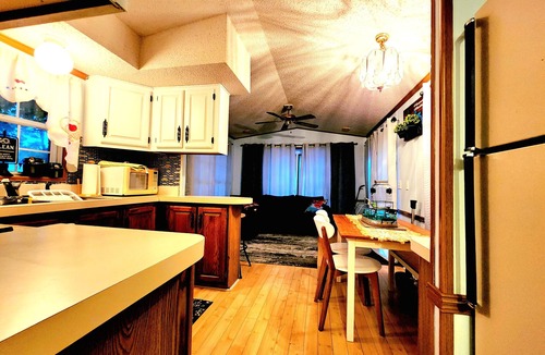 Sherkston House | Cozy Cottage at Sherkston shores Reseort