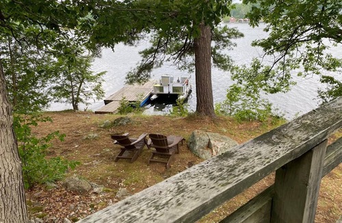 Newboro Cottage | Cozy Cottage available on quiet island surrounded by beautiful lake & fishing!