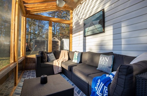 Faraday Cottage | Cozy Cottage Family Getaway - 8 min drive from Bancroft