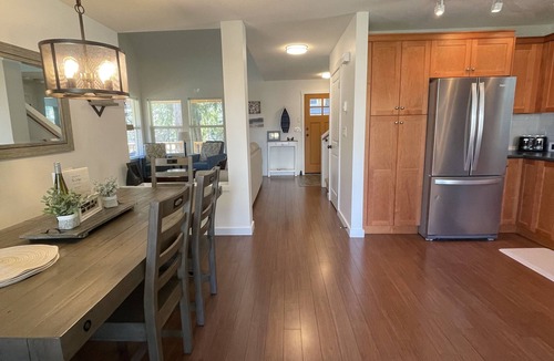 Lindell Beach Cottage | Cozy Cottage in Gated Community