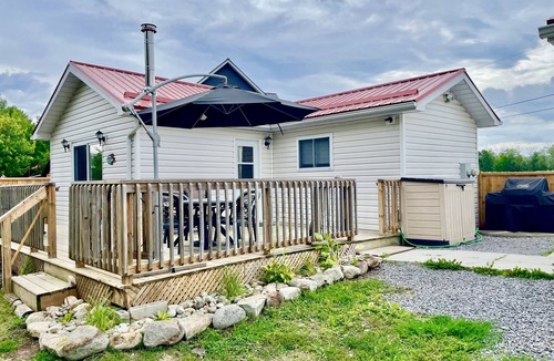 Quinte West Cottage | Cozy Cottage on the Trent
