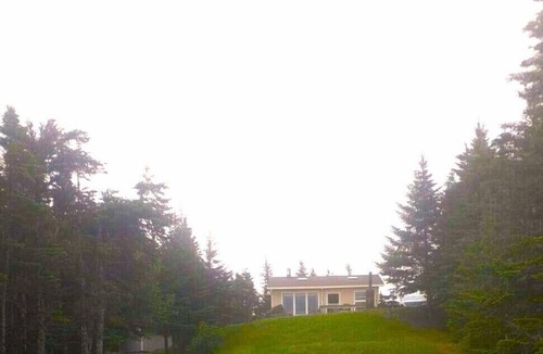 Terra Nova Cottage | Cozy cottage, private 1-acre lot, lakefront, less than 1 hour from St. John's.