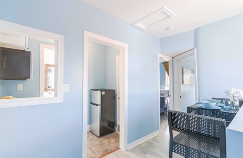 Niagara Falls House | Cozy Cottage-Walk To Cliffton&Falls/Central Attraction