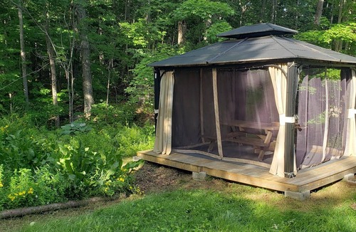 Faraday Cottage | Cozy cottage with private waterfront & wifi