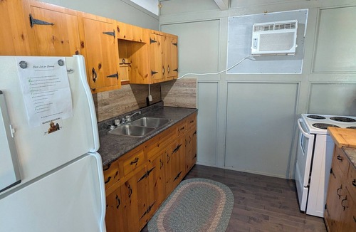 Falcon Lake Cabin | Cozy Cottonwood Cabin at Falcon Lake –Walk to Beach, Shops, Activities & Trails!