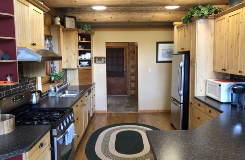 Logan Lake Cabin | Cozy Custom Log Cabin Nestled within Mile High Estates