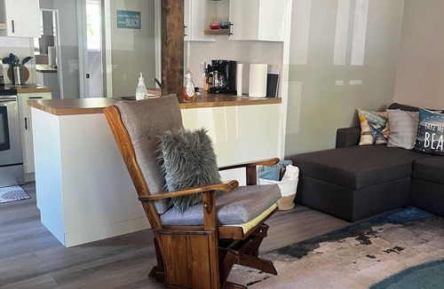 Grand Beach Cottage | Cozy Grand Beach Cottage in the Park, less than 300 steps to the boardwalk.