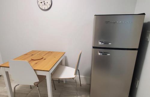 Knight Apartment | Cozy Guest Suite in Quiet Home with Private Entry