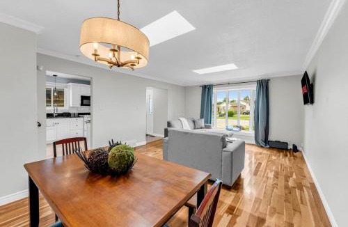 Thorold House | Cozy Home by Niagara Falls
