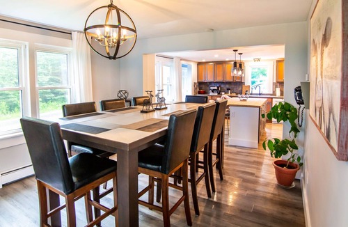 Elderbank House | Cozy Home With Hot Tub, Riverside Hikes, Fire Pit, Game Room, Yoga Room & More!