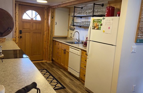 Sheridan Lake Cabin | Cozy Lakefront Cabin on Sheridan Lake