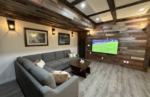 Kamloops Resort | Cozy lakeside golf resort in Tobiano