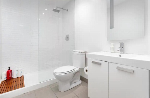Niagara Apartment | Cozy Loft Perfect For Relaxing In Heart Of City