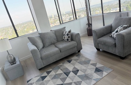 Burnaby Condo | Cozy, Modern 2 bedroom condo in Burnaby