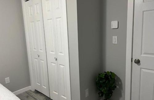 Fort Gary House | Cozy Modern and Lavish 1 Bedroom Basement Suite