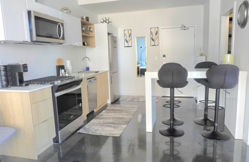 Connaught Apartment | Cozy modern nest