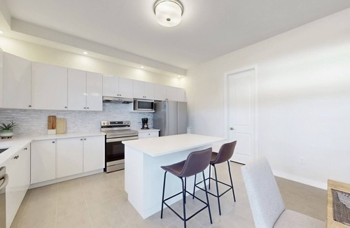 Severn House | Cozy Newly Built Orillia Lakeside 5 Bedroom House! 3 minutes walk to the lake!