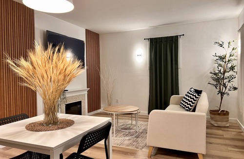 Riverview Cabin | Cozy, nordic guest house located in the heart of Riverview with swimspa.