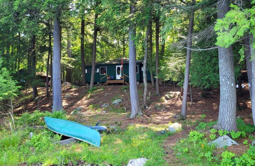 Minden Hills Cottage | cozy old fashioned cottage in the heart of beautiful Haliburton Highlands